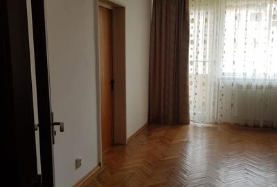 Apartament cu 2 camere semidecomandat în 23 August - 4