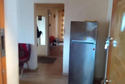 Apartament cu 3 camere decomandat în Central - 1