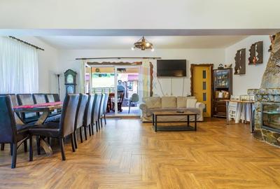 Casă cu 10 camere cu Canalizare în Mărișel - 1