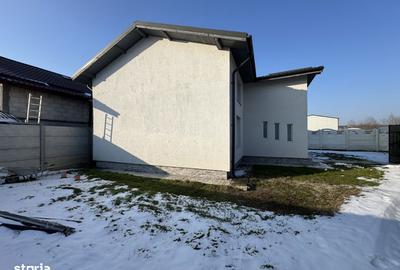 Casă cu 4 camere cu Teren 308 Mp în Giulești - 13