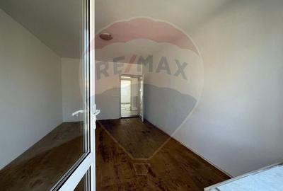 Proprietate de vanzare,  Stupini, potential rezidential sau comercial - 6