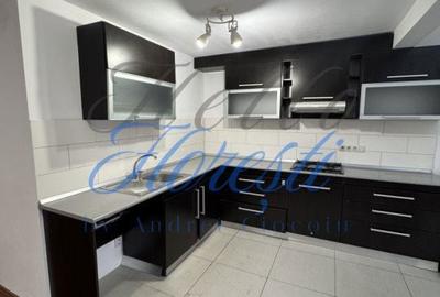 Apartament cu 3 camere în Central - 1