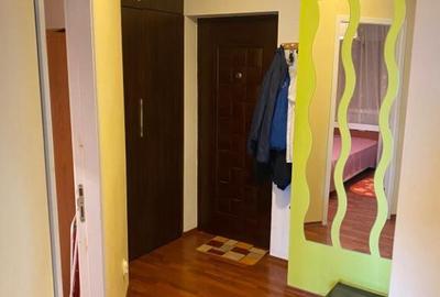Apartament 3 camere, zona UTA ARED R6 - 2