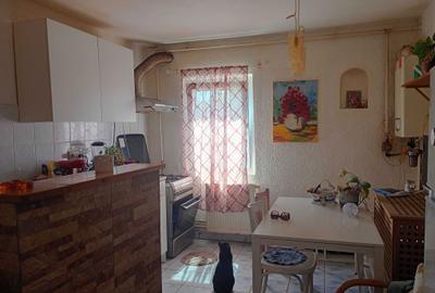 Apartament cu 3 camere decomandat în Central - 2
