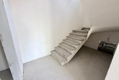 Duplex cu 3 camere cu Canalizare în Sud - 10