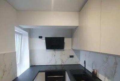 Apartament cu 3 camere decomandat, mobilat în Berceni