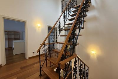 Vila semimobilata  cu 3 dormitoare, piscina exterioara, complex - 16