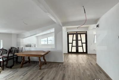 Casă cu 1 camere cu Teren 432 Mp în Podari - 2