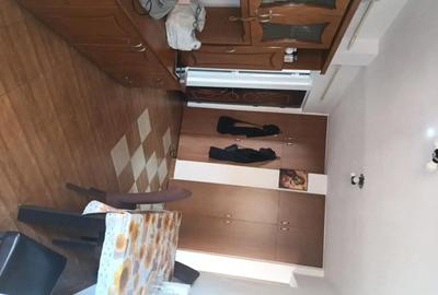 Apartament cu 2 camere decomandat în Rovinari - 2