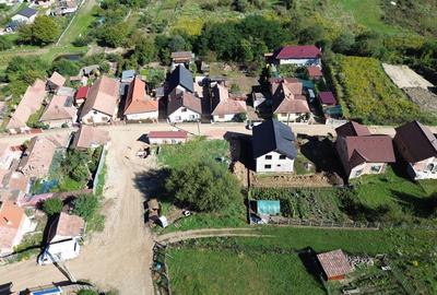 Teren de 842 mp, în Est - 10