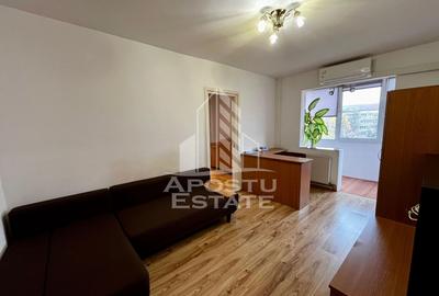 Apartament cu 2 camere semidecomandat, mobilat în Dacia