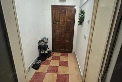 Vand garsoniera Mioveni A -uri etaj 3 - 2