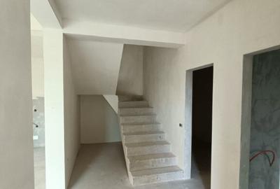 Casa cuplata in zona D.Mocanu Floresti - 3