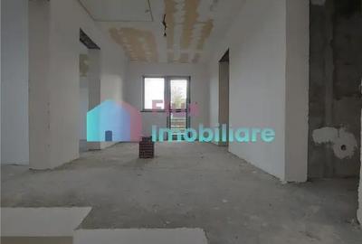 Casă cu 4 camere cu Teren 8450 Mp în Central - 9