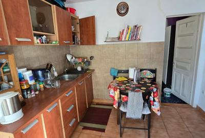 CASĂ DE VÂNZARE CU 4 CAMERE IN ZONA BUCUREȘTI-NOI SEC.1 - 4