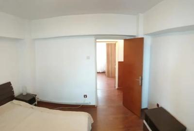 Apartament cu 4 camere decomandat în Călărași - 2