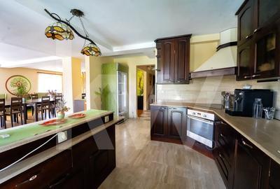 Vila exclusivista cu piscina si panorama de vis Cisnadioara - 5