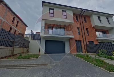 Duplex cu 4 camere cu Teren 346 Mp în Tăuți - 2