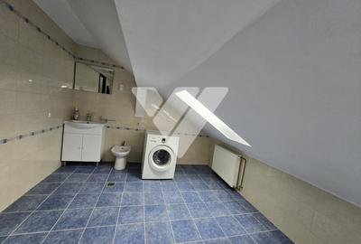 Apartament tip mansarda 3 camere de vanzare Zona Strand - 4