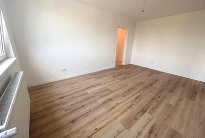 Apartament cu 3 camere semidecomandat în 1 Decembrie 1918