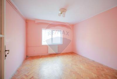 Casă cu 8 camere cu Teren 500 Mp în Iosia - 28