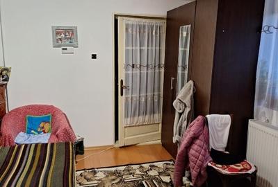 Casa  si curte, un singur nivel - 14