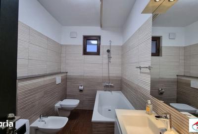 Apartament cu 3 camere în Central - 3