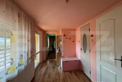 Casă cu 6 camere cu Teren 1200 Mp în Șoimuș - 10