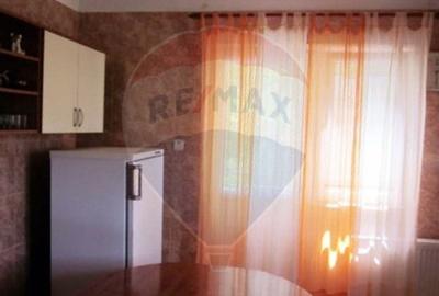 Casă cu 13 camere cu Teren 600 Mp în Voineasa - 4