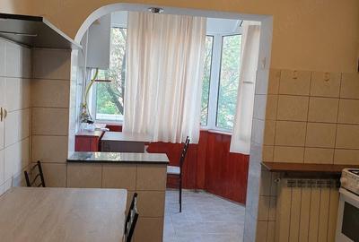 Apartament cu 3 camere semidecomandat, mobilat în Central - 6