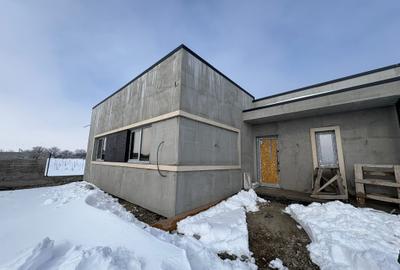 Casă cu 4 camere cu Teren 800 Mp în Olteni - 3