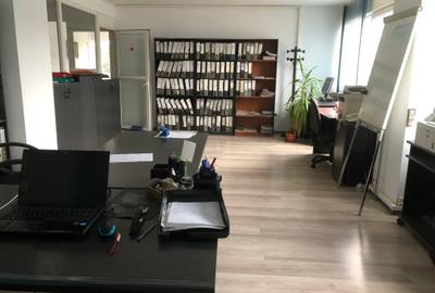 Colentina Închiriez spațiu comercial P+E curte individuala 1400 mploc parcare 20 - 1