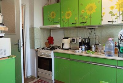 Apartament cu 4 camere decomandat în Progresul - 4