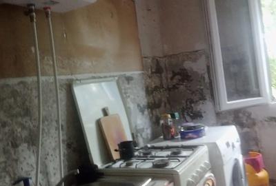 Vand apartament cu 3 camere decomandat et.4 zona Take Ionescu,str.Bucuresti pret 91500 euro negociab - 3
