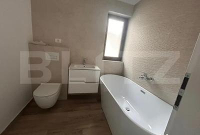 Casă cu 5 camere cu Teren 250 Mp în Central