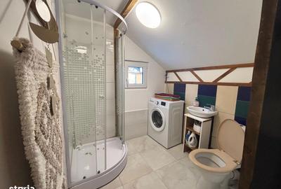 Casă cu 4 camere în Piatra - 1