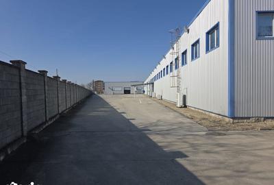 Spațiu comercial, de 3,000 mp, în Central - 2