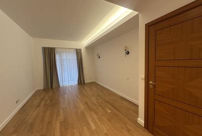 Apartament cu 4 camere decomandat în Herăstrău - 2