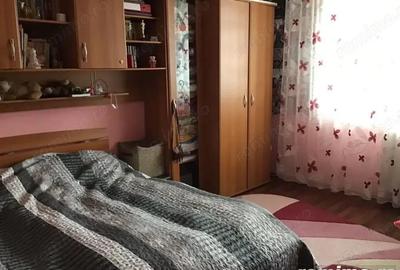 Apartament cu 3 camere în Lipovei