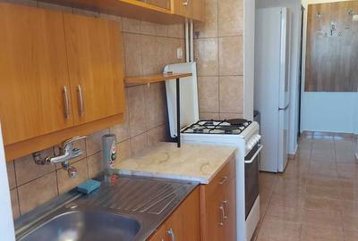 Garsonieră decomandată în Tudor