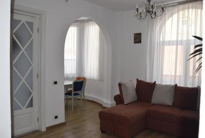 Casă cu 4 camere cu Teren 60 Mp în Moșilor - 1