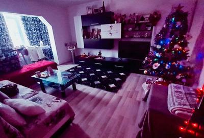 Apartament cu 4 camere decomandat în Central - 3