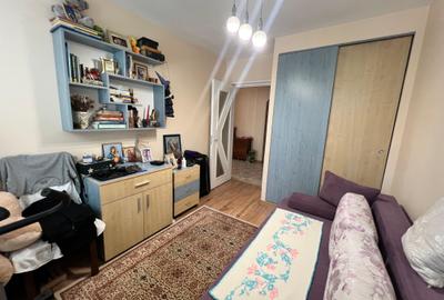 Apartament cu 3 camere decomandat în Far - 12