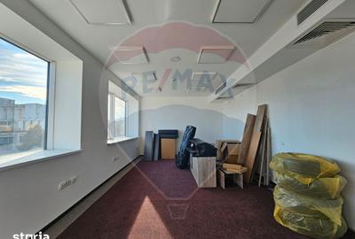 Spațiu comercial, de 240 mp, în Zona industrială - 12