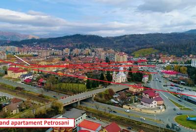 Apartament cu 2 camere decomandat în Petros - 2