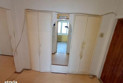Apartament cu 3 camere decomandat în Decebal - 4