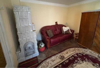 Casă cu 4 camere cu Canalizare în Semicentral - 2