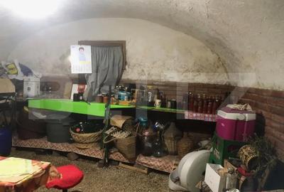 Casă cu 4 camere cu Teren 500 Mp în Central - 3