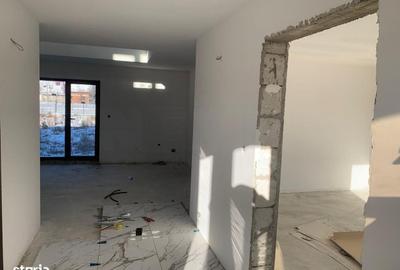 Casă cu 5 camere cu Teren 1390 Mp în Vicovu de Sus - 8