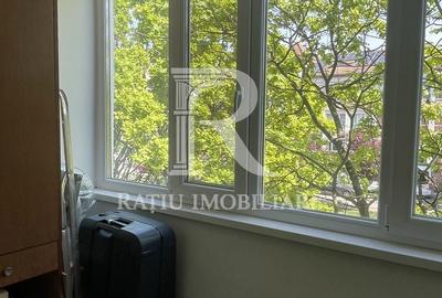 Apartament cu 3 camere decomandat în Dacia